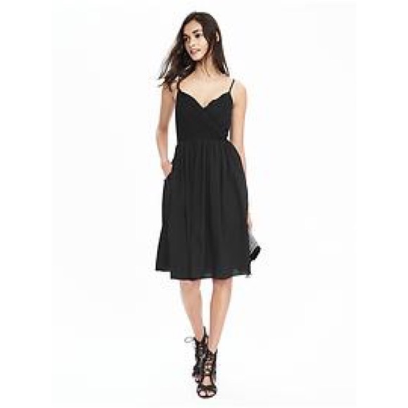 Banana Republic | Strappy Crossover Vee Dress - Picture 1 of 7